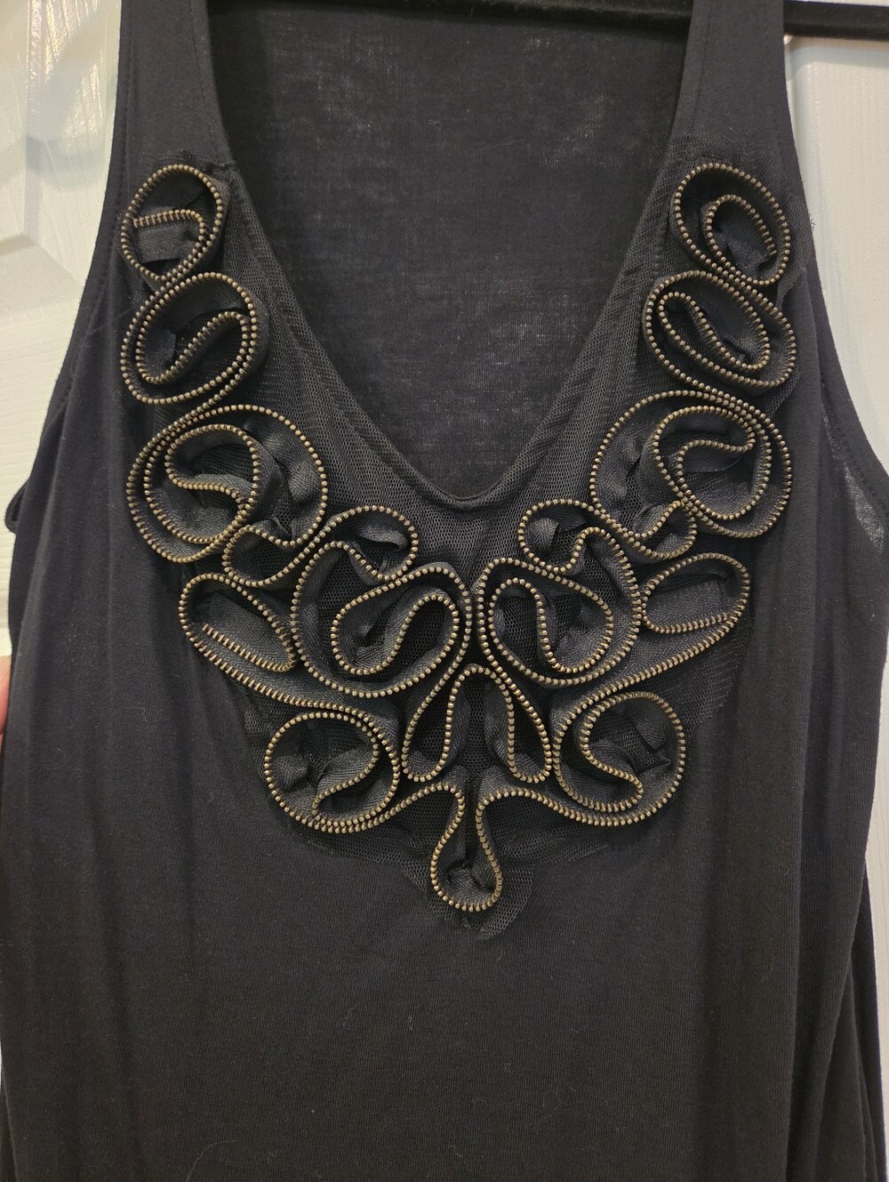 Y2k Mossimo Black Sleeveless V-Neck Tank with Embellished Zipper Detail